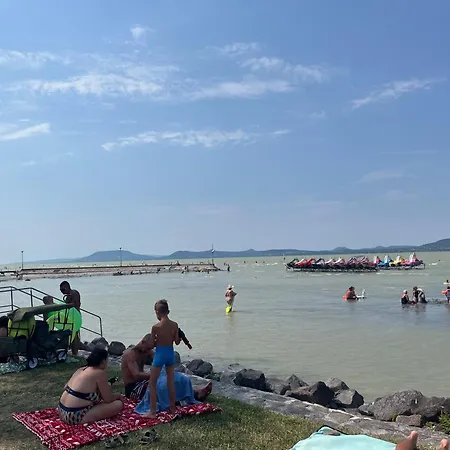 Lido Buli Negyed Апартаменты *